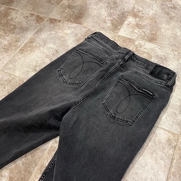Calvin Klein High Rise Skinny Jeans Gray Faded Stretchy Pockets Size 10 / 30 - Picture 5 of 11